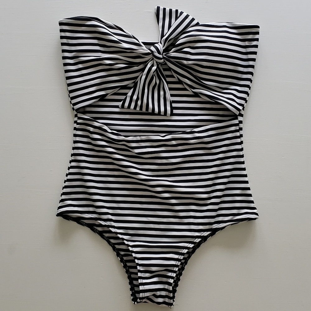Lolli Tada Swimsuit Strapless One Piece Cut Out